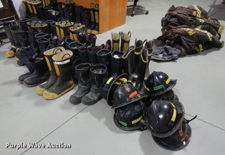 image for item MR9775 Fire fighting gear