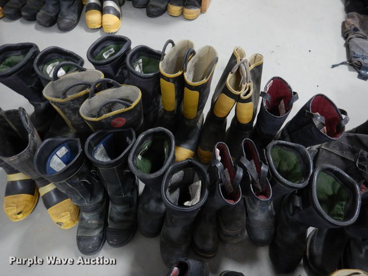 image for item MR9775 Fire fighting gear