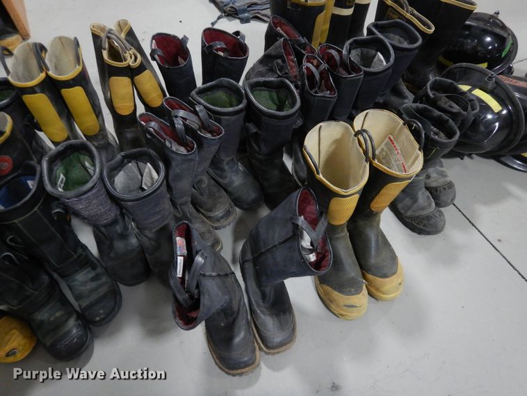 image for item MR9775 Fire fighting gear