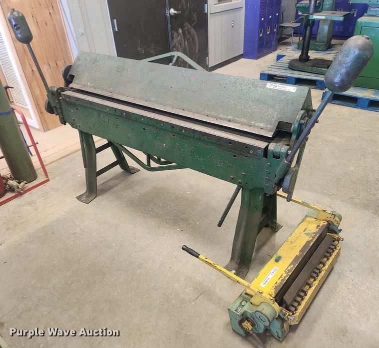 image for item MW9590 (2) metal breaks