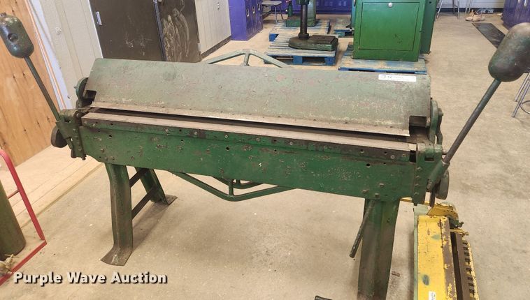 image for item MW9590 (2) metal breaks