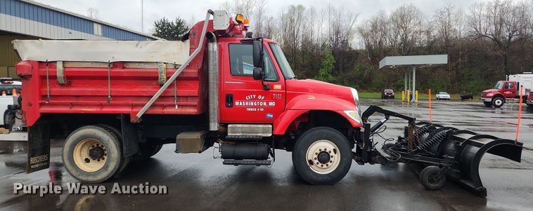 image for item MW9638 2007 International 7400  dump truck