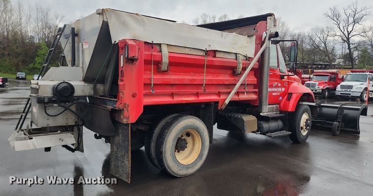 image for item MW9638 2007 International 7400  dump truck