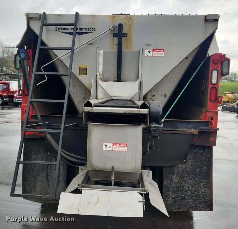 image for item MW9638 2007 International 7400  dump truck