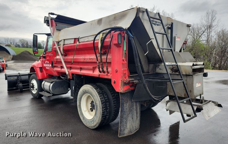 image for item MW9638 2007 International 7400  dump truck