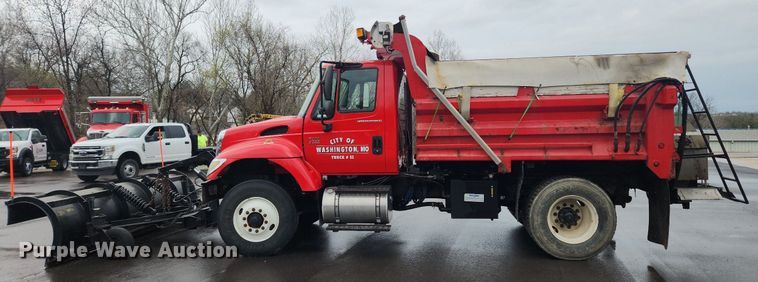 image for item MW9638 2007 International 7400  dump truck