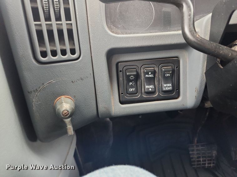 image for item MW9638 2007 International 7400  dump truck