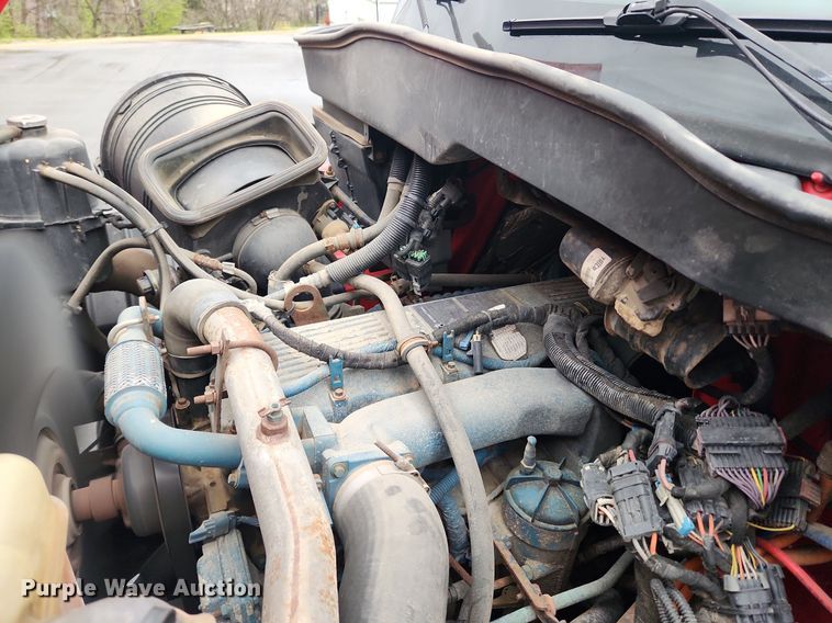 image for item MW9638 2007 International 7400  dump truck