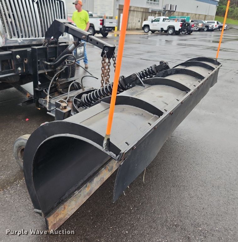 image for item MW9638 2007 International 7400  dump truck