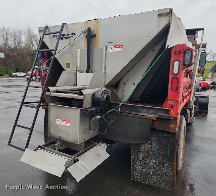 image for item MW9638 2007 International 7400  dump truck