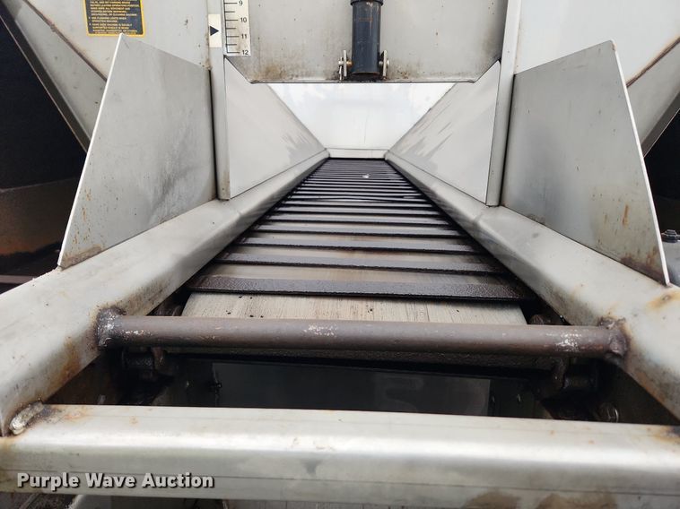 image for item MW9638 2007 International 7400  dump truck