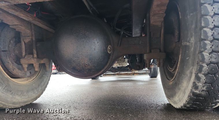 image for item MW9638 2007 International 7400  dump truck