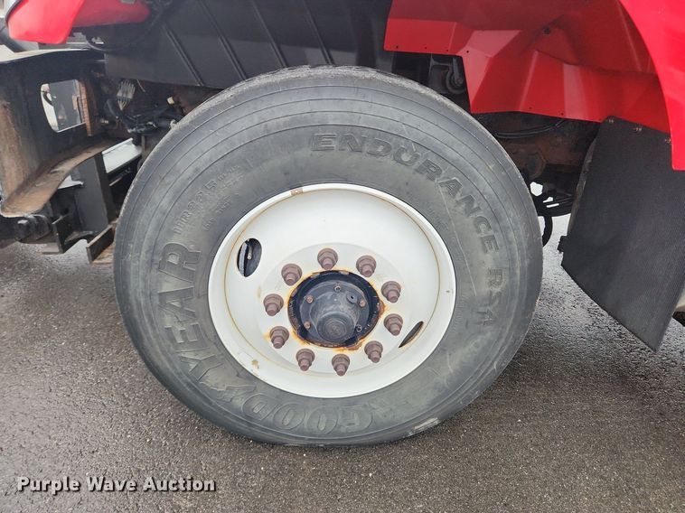 image for item MW9638 2007 International 7400  dump truck