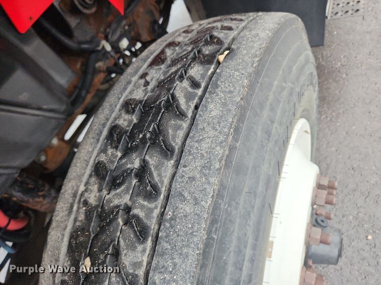 image for item MW9638 2007 International 7400  dump truck