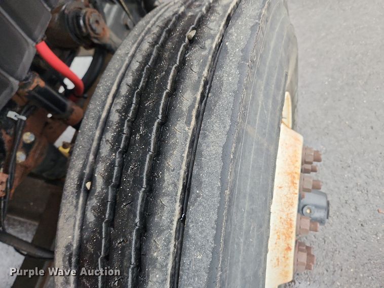 image for item MW9638 2007 International 7400  dump truck