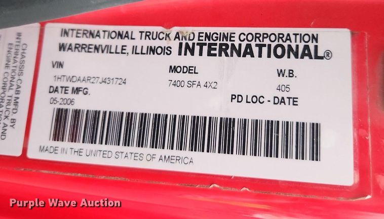 image for item MW9638 2007 International 7400  dump truck