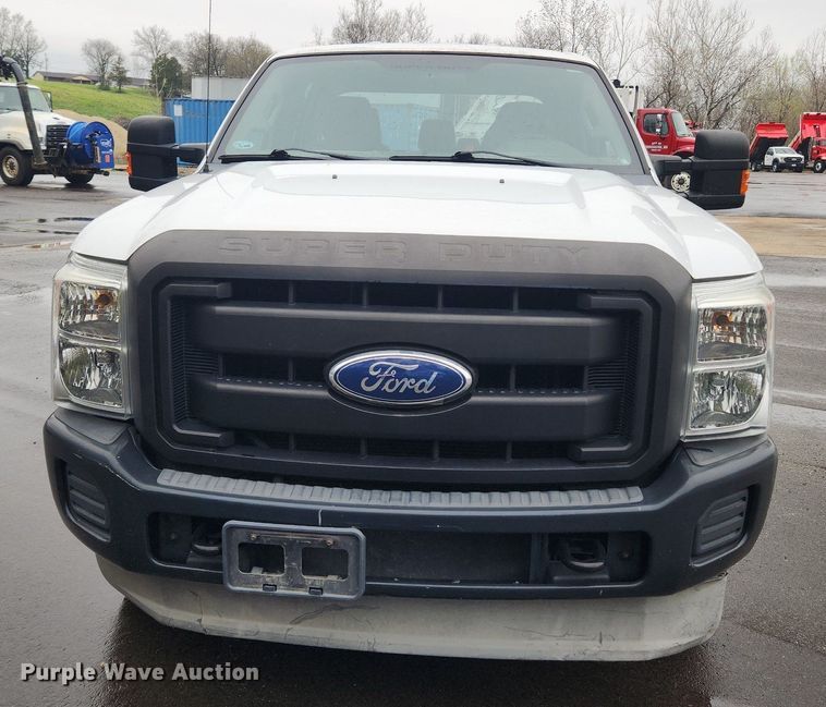 image for item MW9639 2011 Ford F250 Super Duty XL  Crew Cab pickup truck