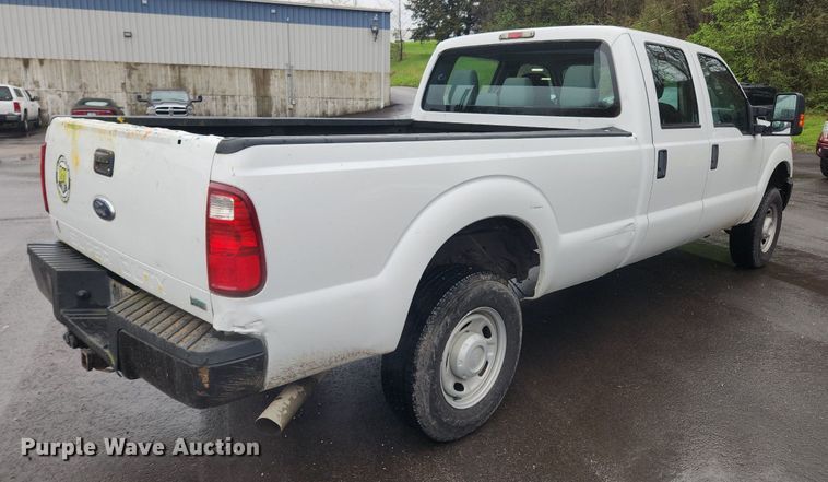 image for item MW9639 2011 Ford F250 Super Duty XL  Crew Cab pickup truck