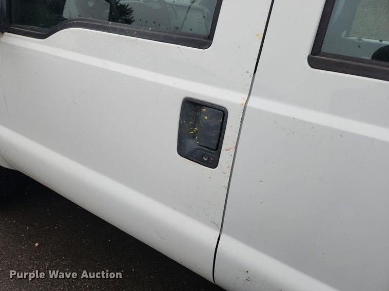 image for item MW9639 2011 Ford F250 Super Duty XL  Crew Cab pickup truck