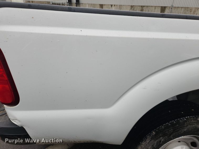 image for item MW9639 2011 Ford F250 Super Duty XL  Crew Cab pickup truck