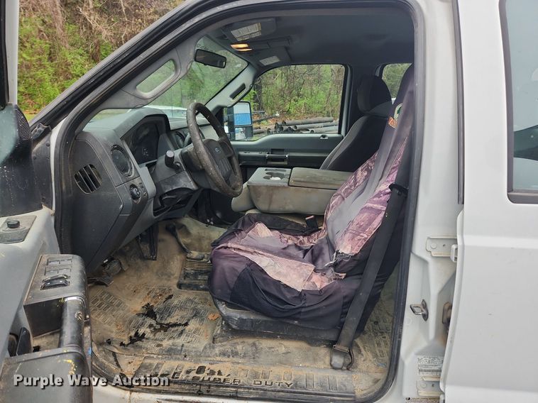 image for item MW9639 2011 Ford F250 Super Duty XL  Crew Cab pickup truck