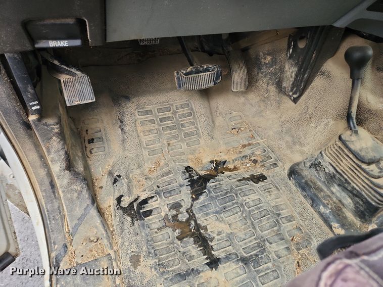 image for item MW9639 2011 Ford F250 Super Duty XL  Crew Cab pickup truck