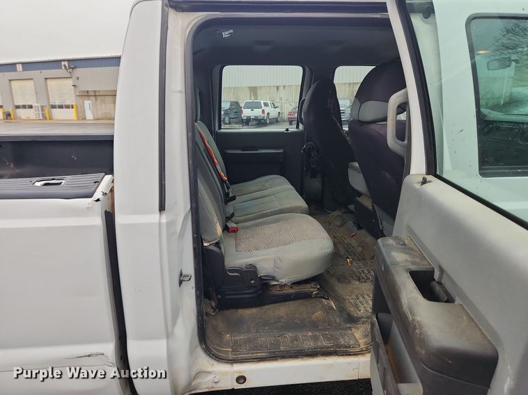 image for item MW9639 2011 Ford F250 Super Duty XL  Crew Cab pickup truck