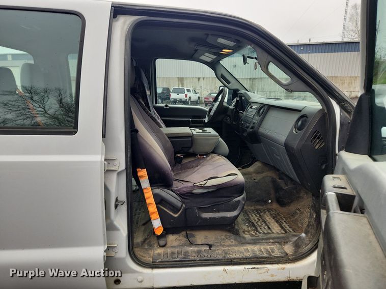 image for item MW9639 2011 Ford F250 Super Duty XL  Crew Cab pickup truck