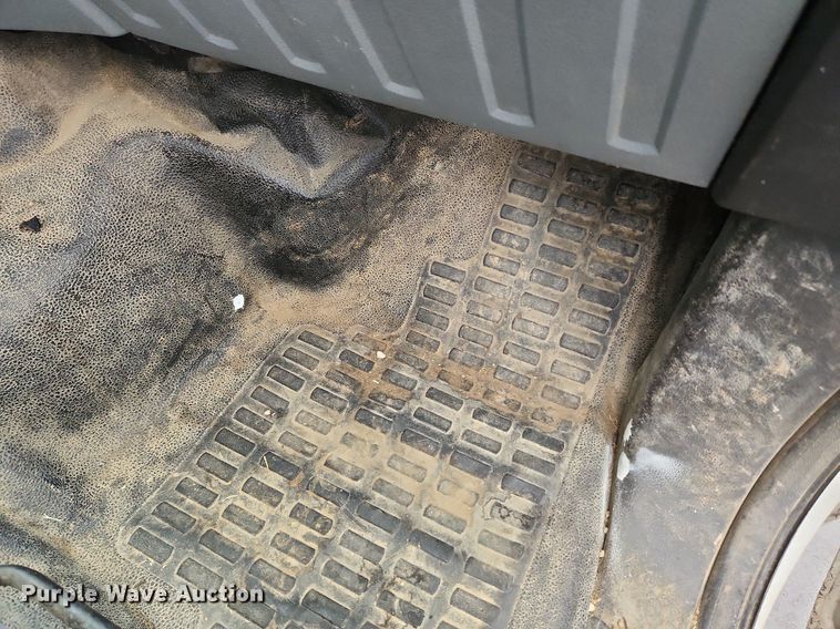 image for item MW9639 2011 Ford F250 Super Duty XL  Crew Cab pickup truck