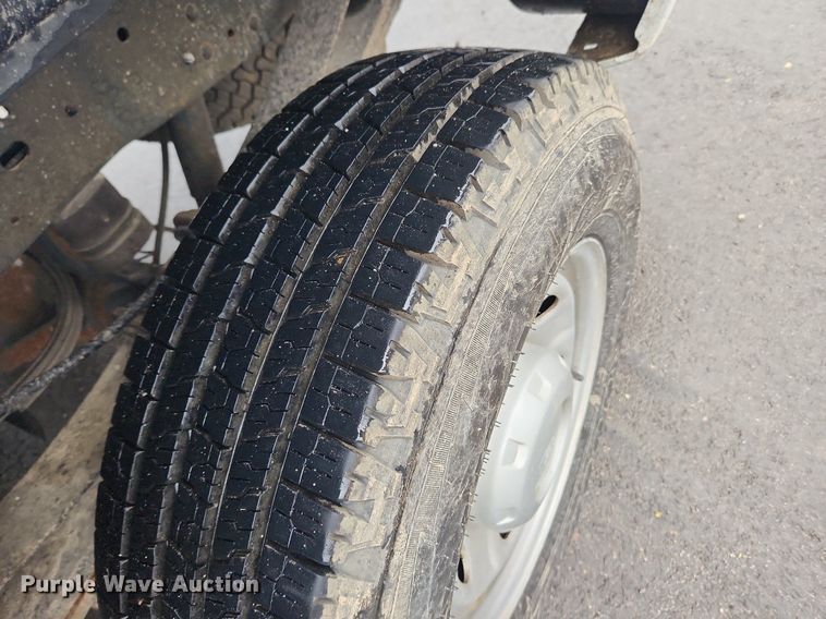 image for item MW9639 2011 Ford F250 Super Duty XL  Crew Cab pickup truck