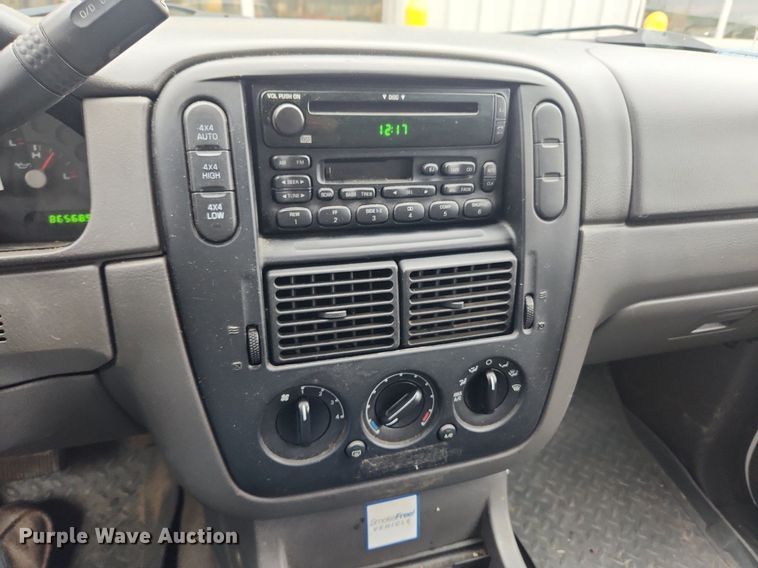 image for item MW9640 2003 Ford Explorer  SUV