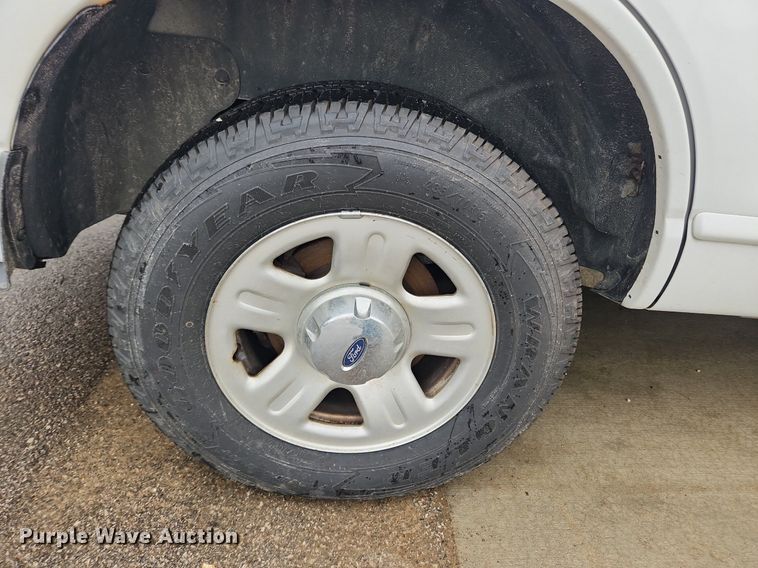 image for item MW9640 2003 Ford Explorer  SUV