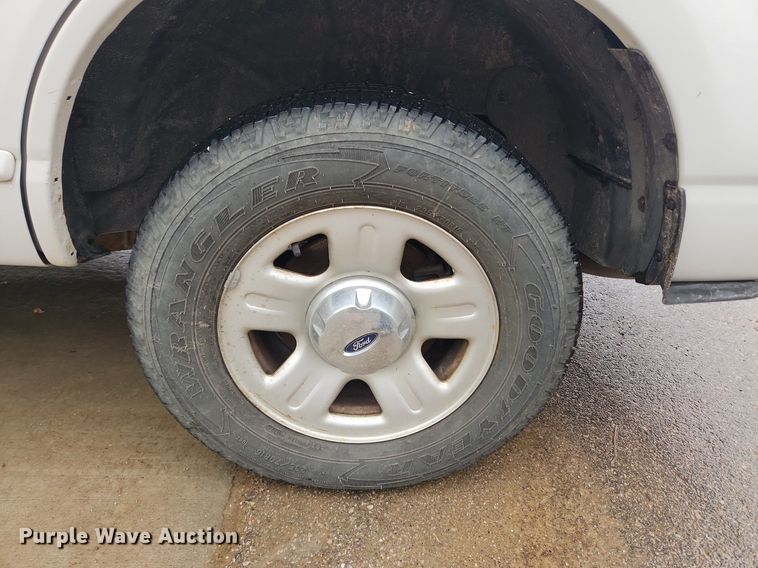 image for item MW9640 2003 Ford Explorer  SUV