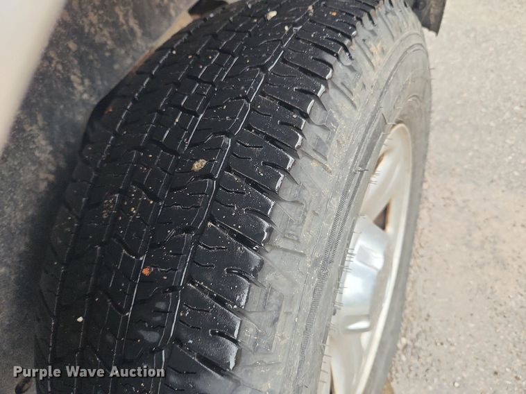 image for item MW9640 2003 Ford Explorer  SUV