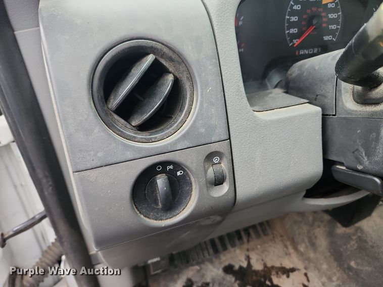 image for item MW9641 2007 Ford F150 XL  pickup truck