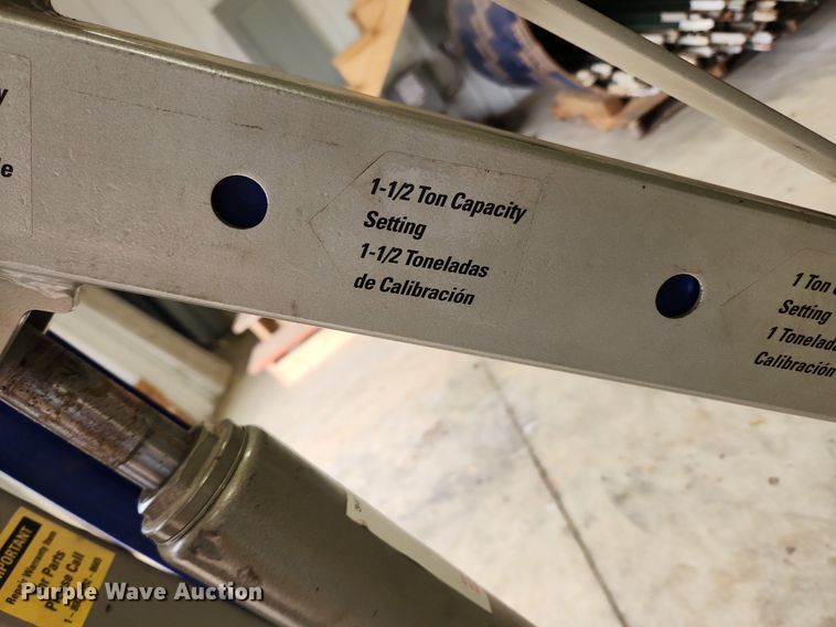 image for item MW9644 AC Delco  engine hoist