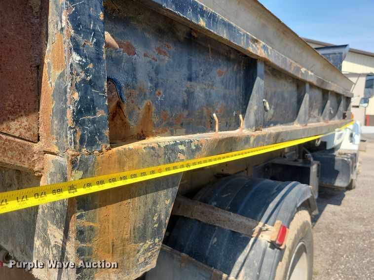 image for item MX9554 1998 Chevrolet C7500  dump truck