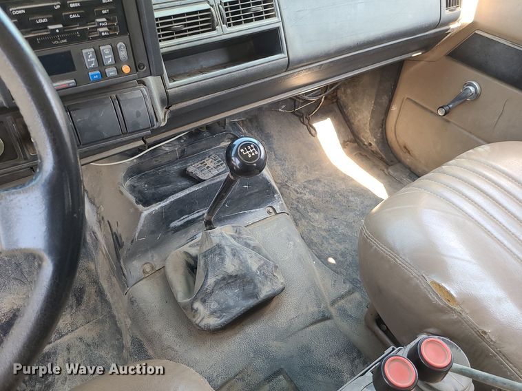 image for item MX9554 1998 Chevrolet C7500  dump truck