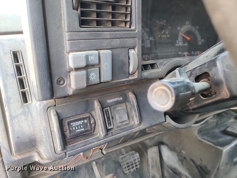 image for item MX9554 1998 Chevrolet C7500  dump truck