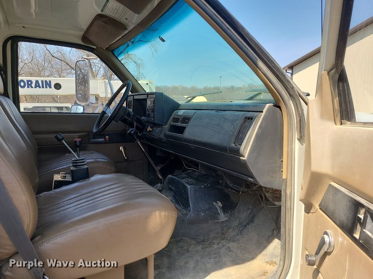 image for item MX9554 1998 Chevrolet C7500  dump truck