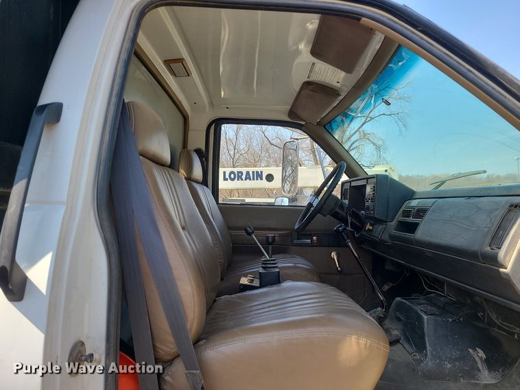 image for item MX9554 1998 Chevrolet C7500  dump truck