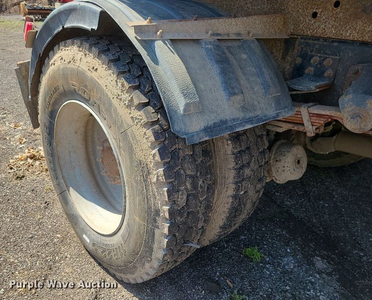 image for item MX9554 1998 Chevrolet C7500  dump truck