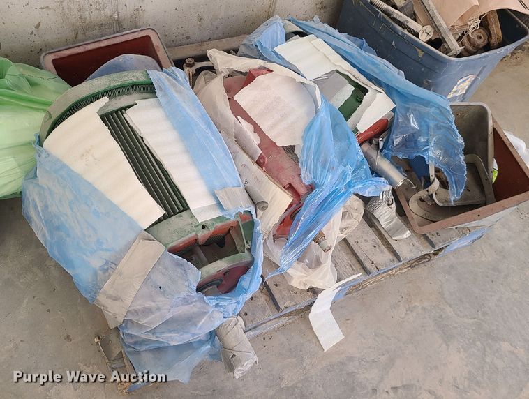 image for item MX9555 (4) electric motors