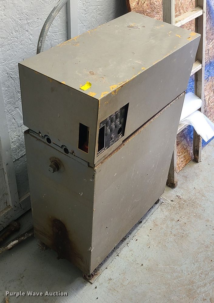 image for item MX9557 Caterpillar SR4  generator