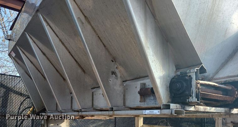 image for item MX9587 Monroe salt spreader