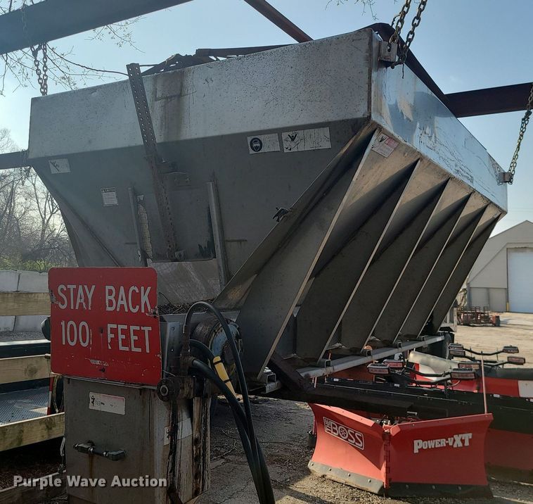 image for item MX9587 Monroe salt spreader