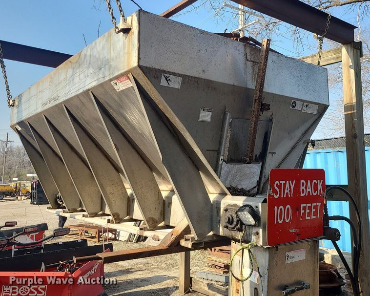 image for item MX9587 Monroe salt spreader