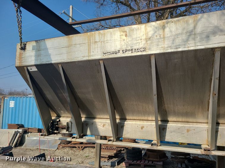 image for item MX9587 Monroe salt spreader