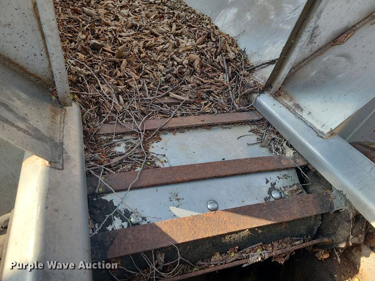 image for item MX9587 Monroe salt spreader