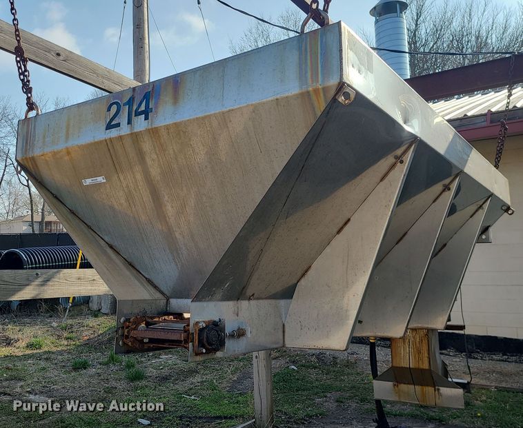 image for item MX9589 Swenson salt spreader